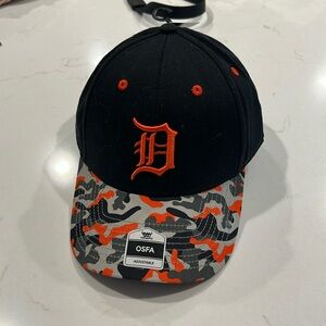 CAMO DETROIT TIGERS HAT!